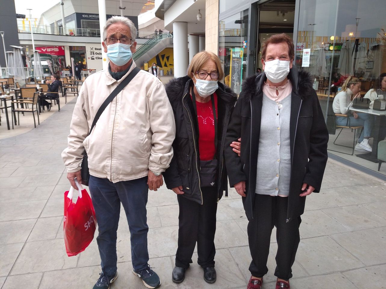 COMPARTIENDO MOMENTOS DE ALEGRÍA