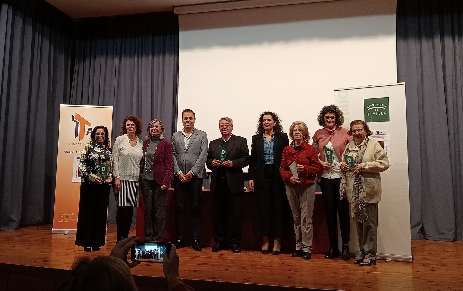 LA DIPUTACIÓN DE SEVILLA RECONOCE LA LABOR DE NUESTRO PRESIDENTE, RAFAEL POZO