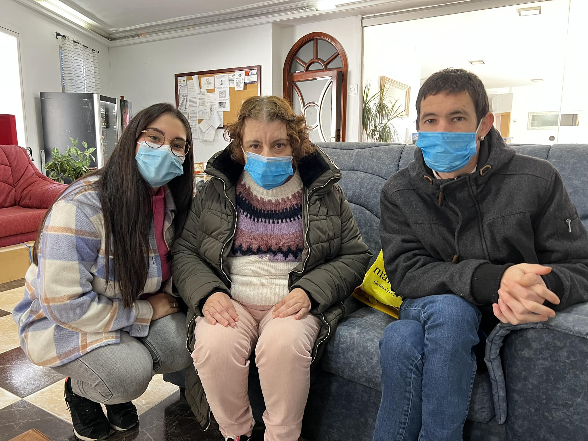 NOS ESPERAN CON ILUSIÓN.