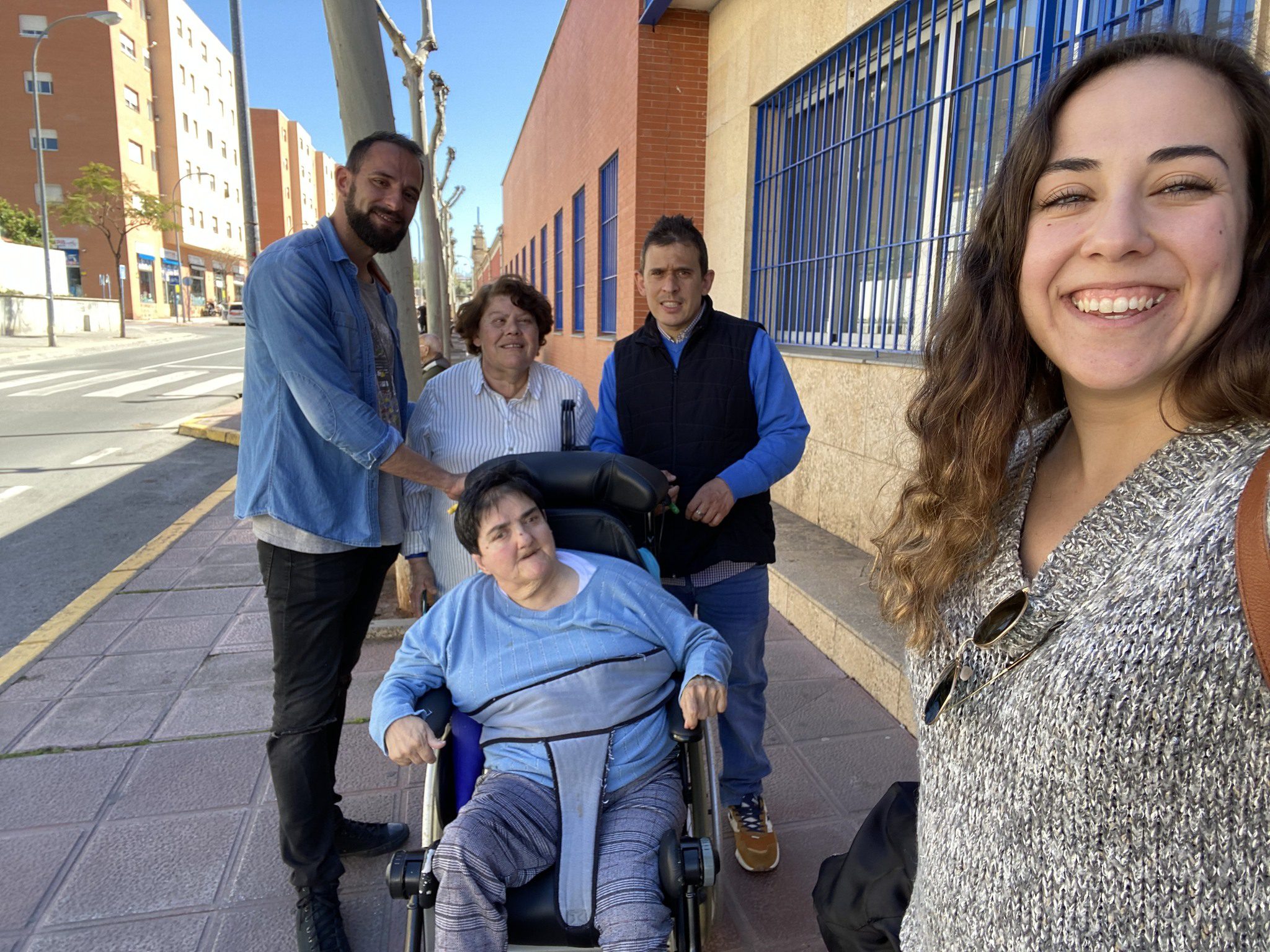 REUNIENDO A LA FAMILIA.