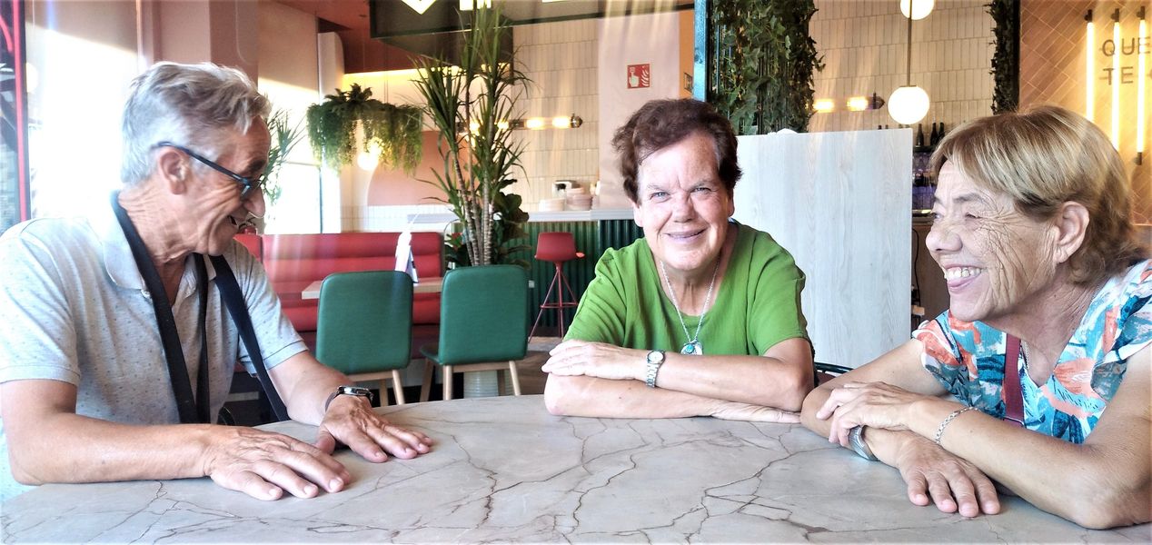 SONRISAS COMPARTIDAS.