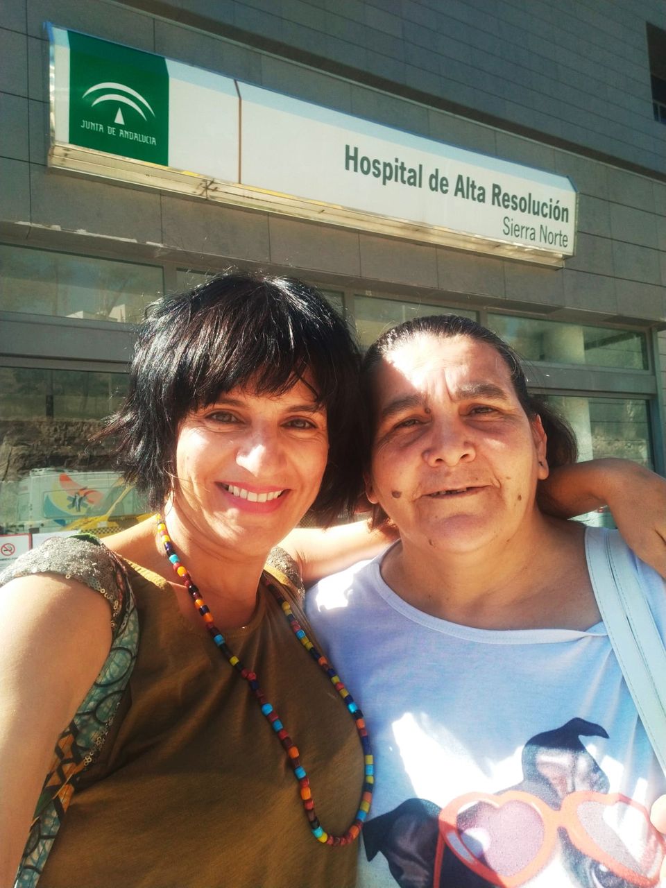 ACOMPAÑÁNDOLA EN EL CUIDADO DE SU SALUD.