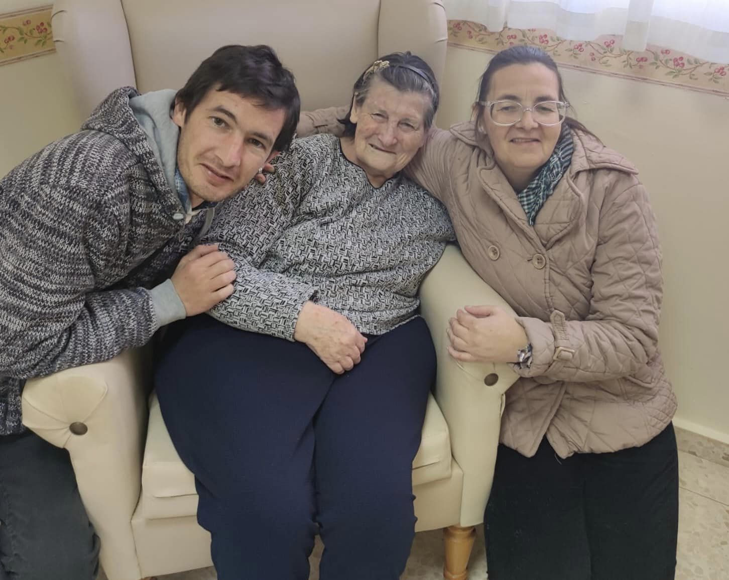 UNIENDO A LA FAMILIA.